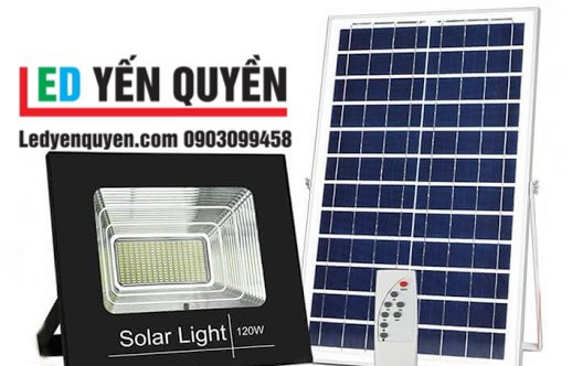 Đèn pha năng lượng mặt trời 100w