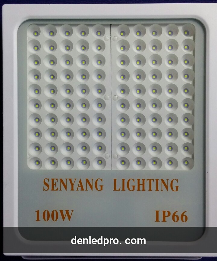 pha-sao-100w-tot-du-w